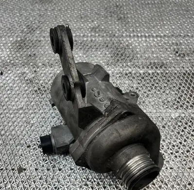 BMW 1 E81 E87 Water pump 304453