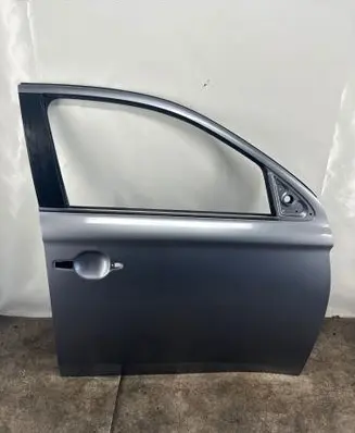 Mitsubishi Outlander Front door