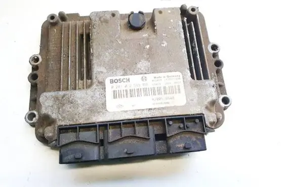 Suzuki Grand Vitara II Engine control unit/module 0281012569 8200518648
