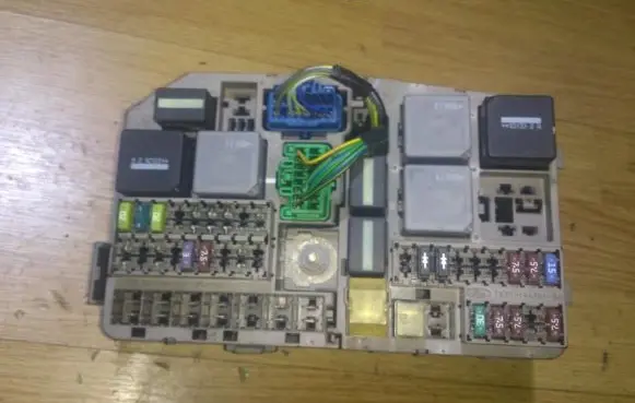 Ford Mondeo Mk III Fuse box set 1s7t14a481aa 1s7t-14a481-aa