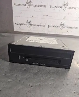 Skoda Superb B8 (3V) Navigation unit CD/DVD player 5Q0035842B
