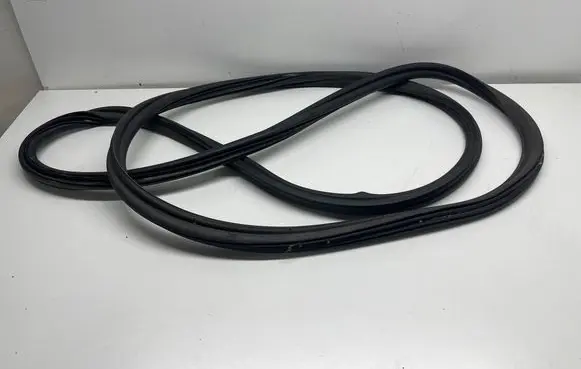 Tesla Model Y Trunk rubber seal (body) 149768100B