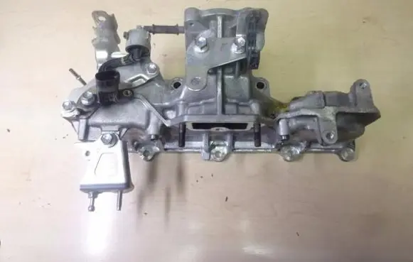 Toyota RAV 4 (XA30) Intake manifold VD2628