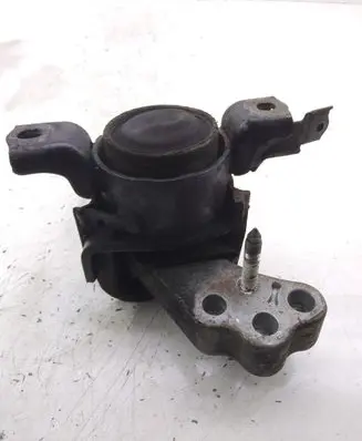 Toyota Avensis T270 Engine mount bracket