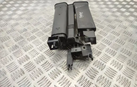 Active carbon filter fuel vapour canister