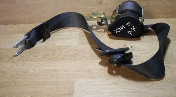 Renault Laguna II Front seatbelt 280144