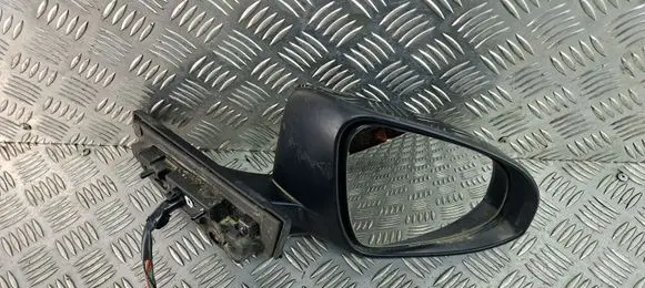 Toyota C-HR I Front door electric wing mirror E11048540