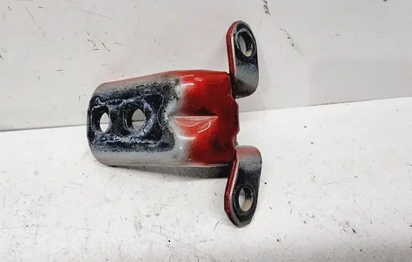 Renault Kadjar Front door lower hinge 804206052R