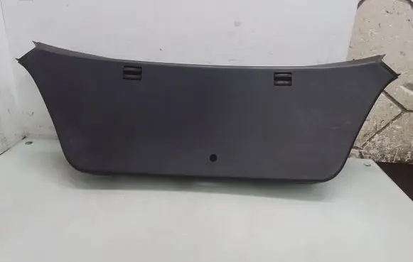Opel Astra H Tailgate/boot lid cover trim 