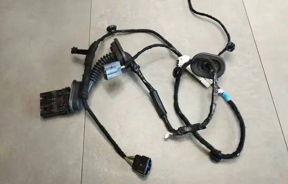 Volkswagen Amarok II Rear wire harness sleeve N1WT14633