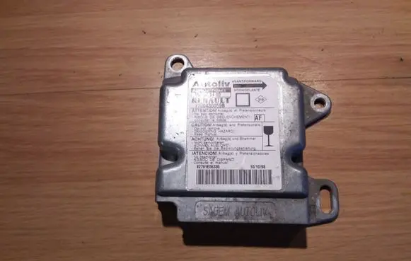 Renault Megane I Airbag control unit/module 7700430059B 550629400