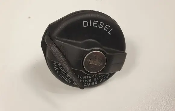 Opel Combo D Fuel tank filler cap 