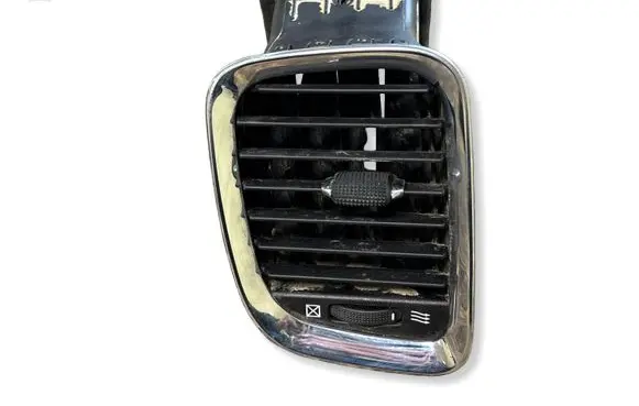 Dodge Durango III Dashboard side air vent grill/cover trim X90017100XX 0393320