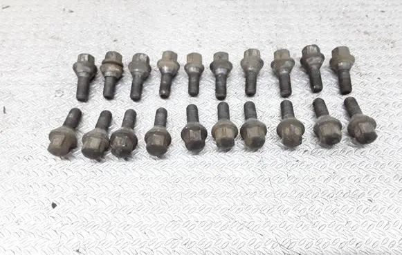 Saab 9-5 Nuts/bolts 