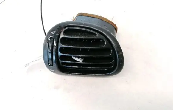 Peugeot 206 Dash center air vent grill 9532184877 50949