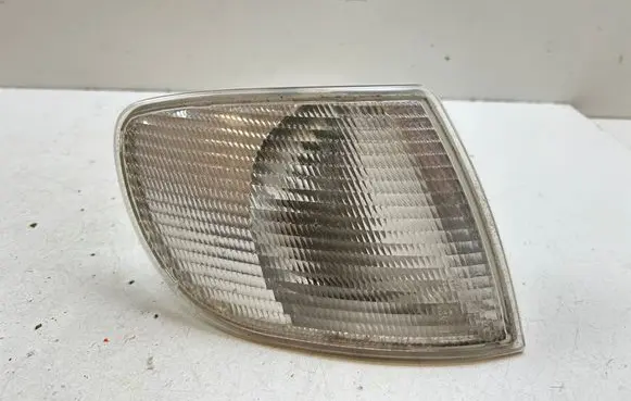 Audi A6 S6 C4 4A Front indicator light 
