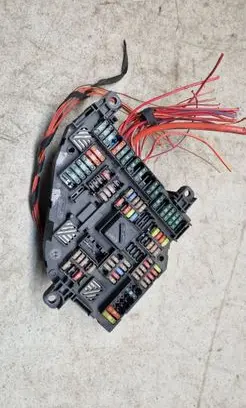 BMW 5 F10 F11 Fuse module 016704991 921085701