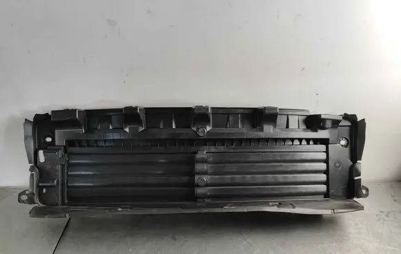 Volvo C40 Intercooler air channel guide 31655241