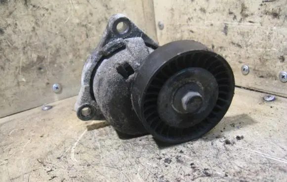 KIA Carnival Alternator belt tensioner GK31122