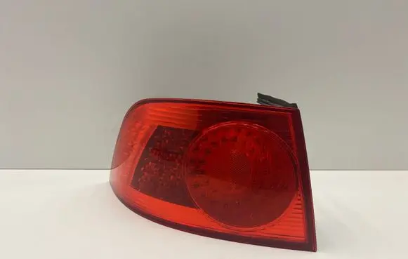 Volkswagen Phaeton Rear/tail lights 3D0945095D