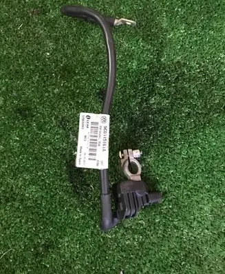 Volkswagen Jetta VI Positive cable (battery) 22222222222