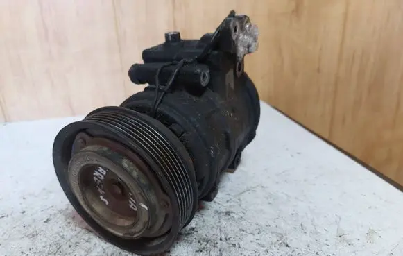 KIA Carens I Air conditioning (A/C) compressor (pump)