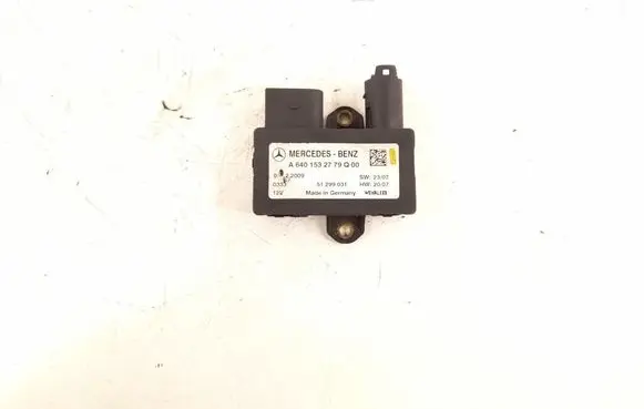 Glow plug pre-heat relay