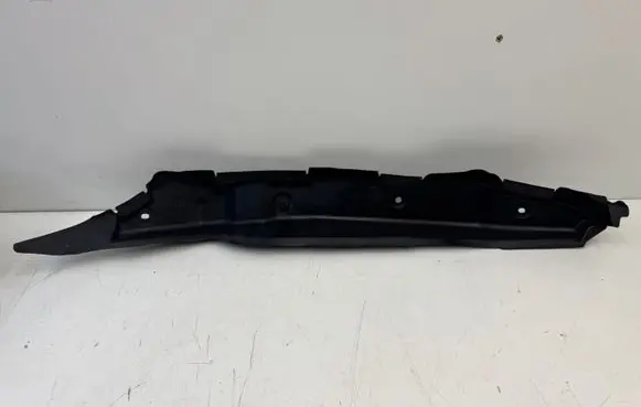Mercedes-Benz A W176 Fender end trim A1768890100