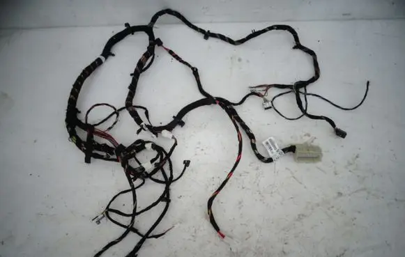 Mercedes-Benz ML W166 EUR ISO radio connector A1664402433