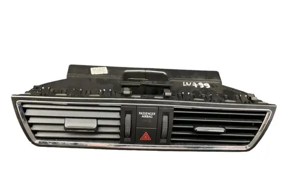 Seat Toledo IV (NH) Dash center air vent grill 5JA820951B