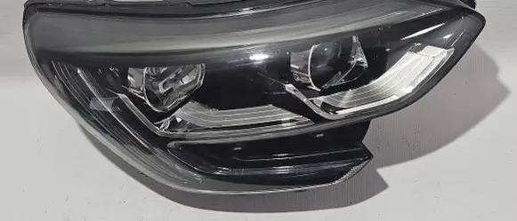 Renault Megane IV Headlight/headlamp 260100767R