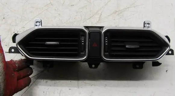 Mazda CX-5 II Dash center air vent grill K123-64930