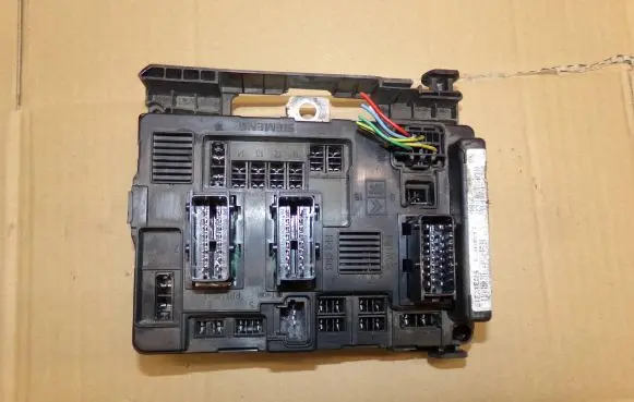 Peugeot 206 Fuse module