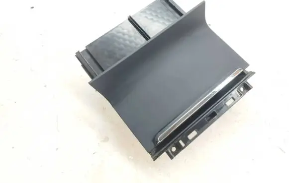 Ashtray (front)