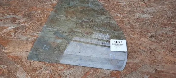 KIA Carens II Rear door window glass