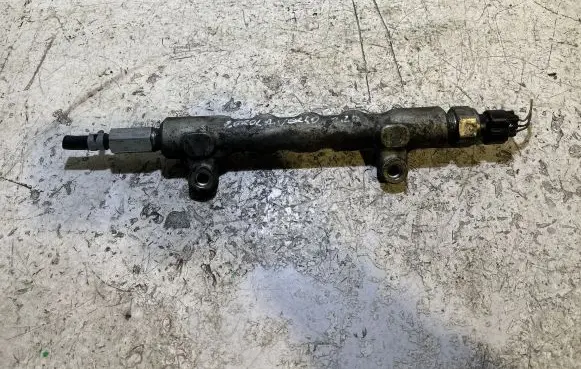 Toyota Corolla Verso AR10 Fuel main line pipe