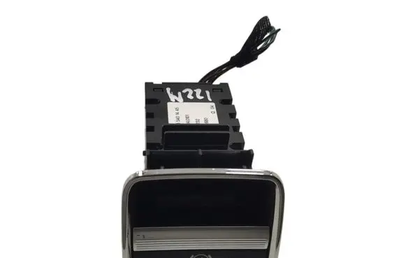 Mercedes-Benz S W221 Sound amplifier 2215401445