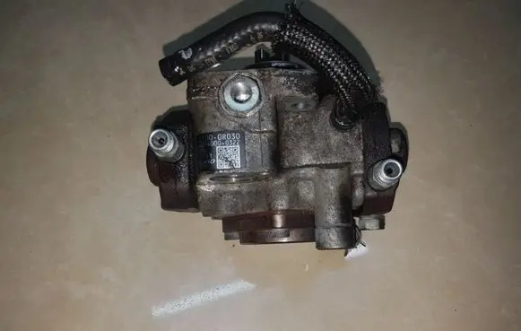 Lexus IS 220D-250-350 Fuel injection high pressure pump 221000R030 HU2949000322
