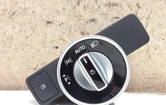 Mercedes-Benz E A207 Light switch A2129050551