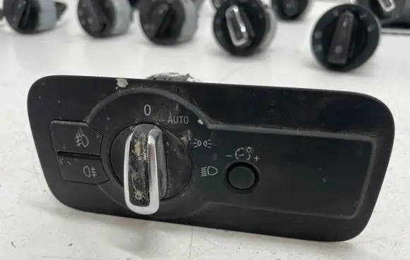Volkswagen Touareg II Light switch 7P6941431D
