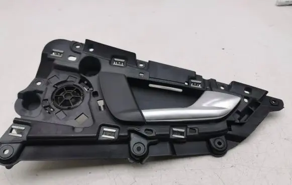Rear door interior handle