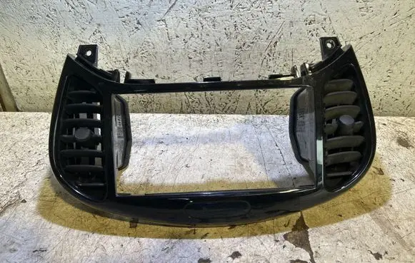 Nissan Juke I F15 Dash center air vent grill 687501KE0A X12CCPMCTRRH 9051431