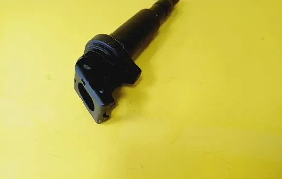 High voltage ignition coil
