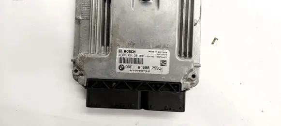 BMW X1 F48 F49 Engine control unit/module 8598759