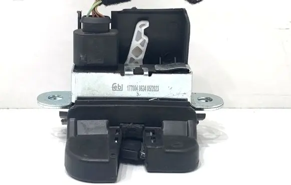 Volkswagen Touran I Tailgate exterior lock 