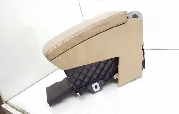 Volkswagen PASSAT B6 Armrest 3C0364207