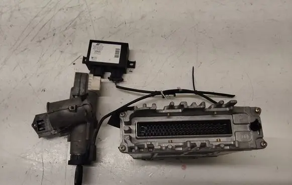 Volkswagen Sharan Engine ECU kit and lock set 028906021GT