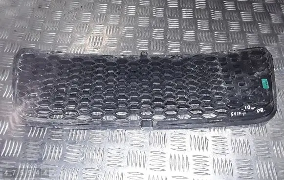 Suzuki Swift I Front grill 7172157K0