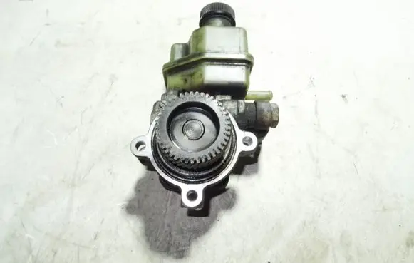 Mazda MPV Power steering pump