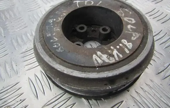 Volkswagen Golf IV Crankshaft pulley 038105248